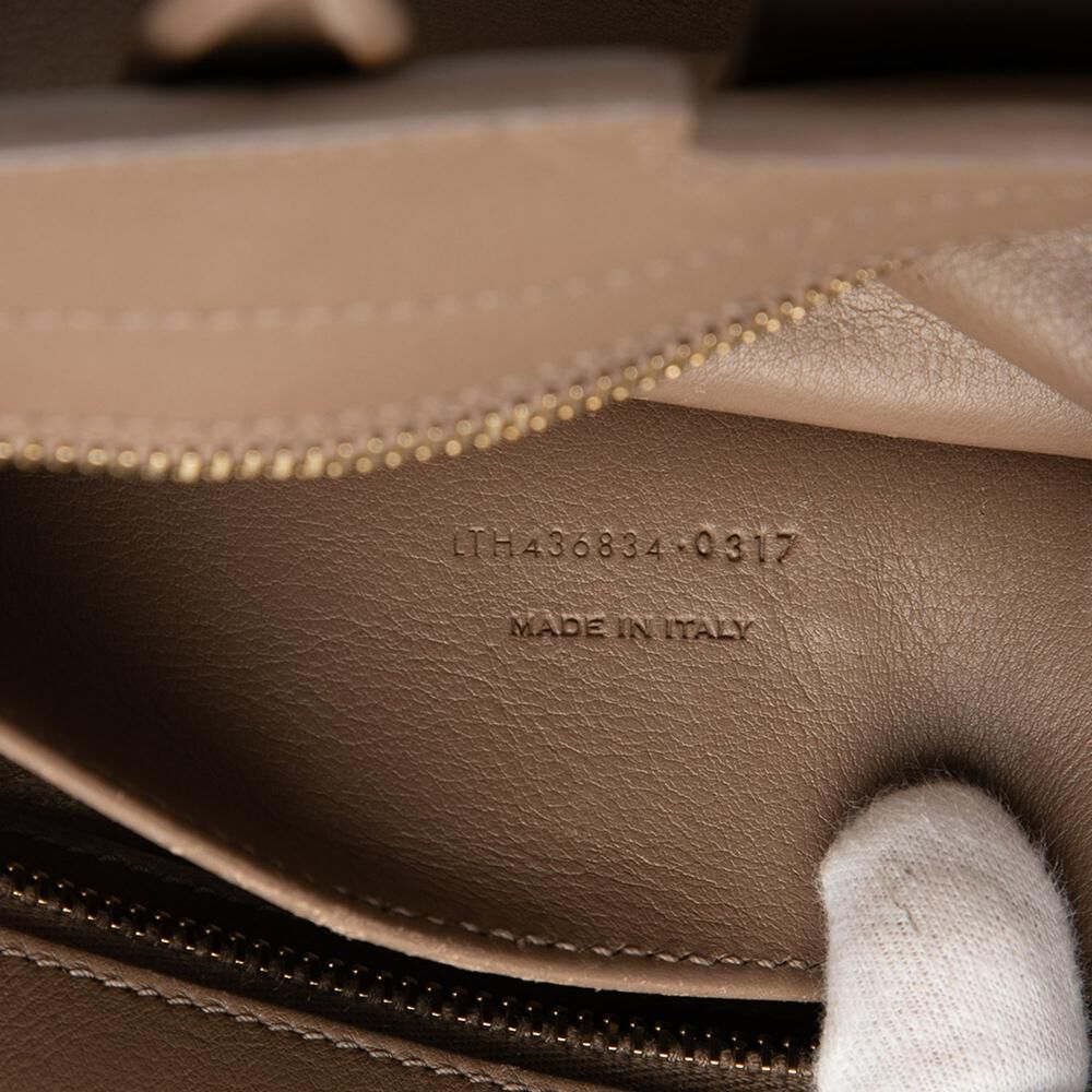 Yves Saint Laurent Shoulder Bag