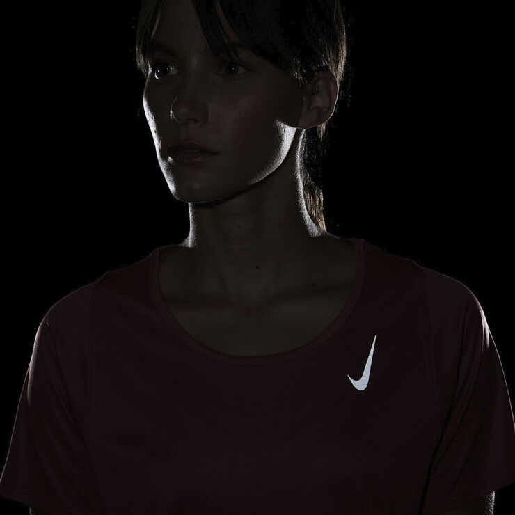 Dri Fit Race Lobe T Shirt