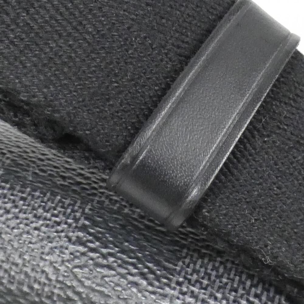 Louis Vuitton Messenger