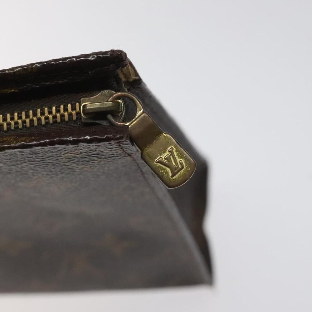 Louis Vuitton Poche Toilette
