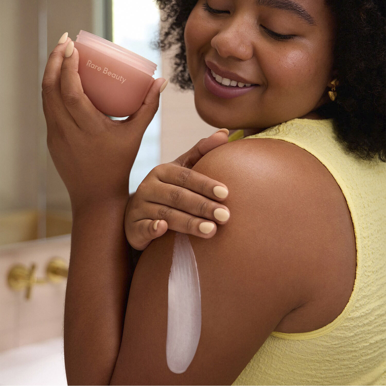 Find Comfort Awaken Confidence Bouncy Body Creme - L&aelig;kker kropscreme