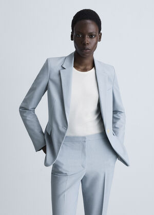 Fitted suit jacket