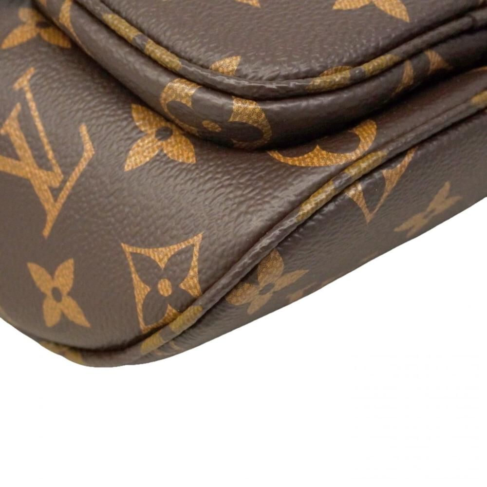 Louis Vuitton Shoulder Bags