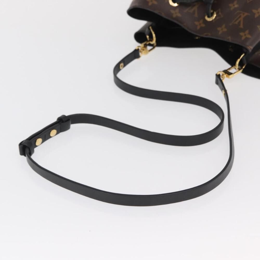 Louis Vuitton Shoulder Bags