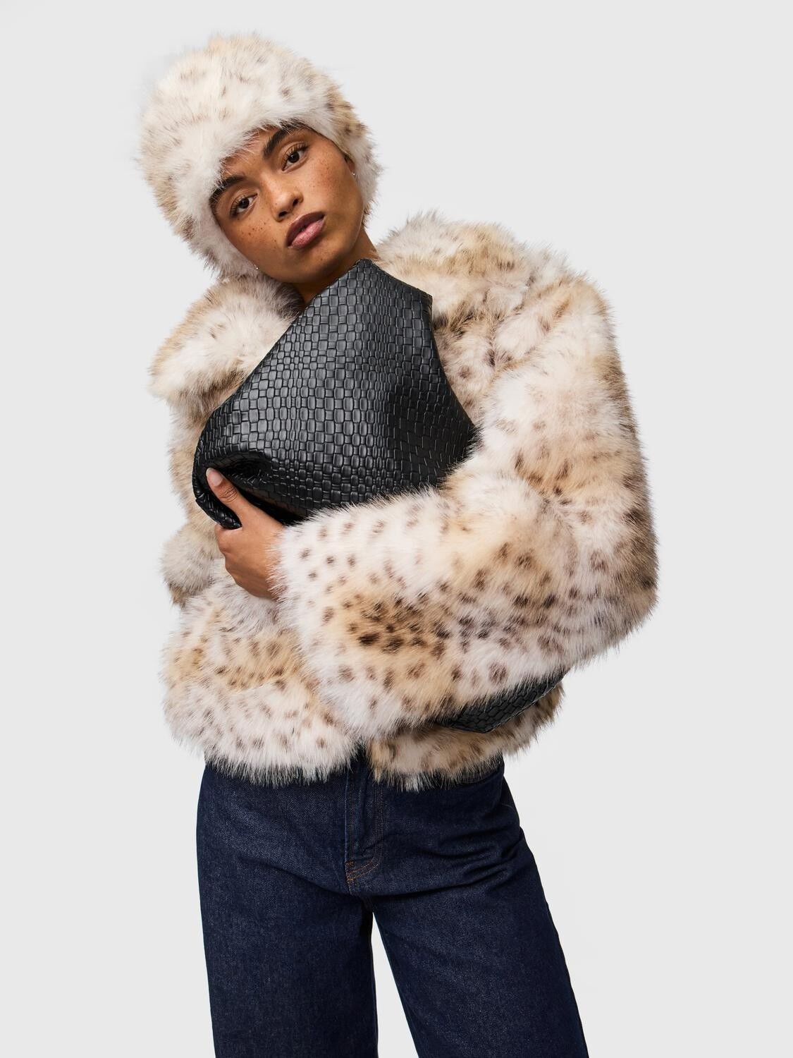 PCPLUSH SHORT FLUFFY JACKET