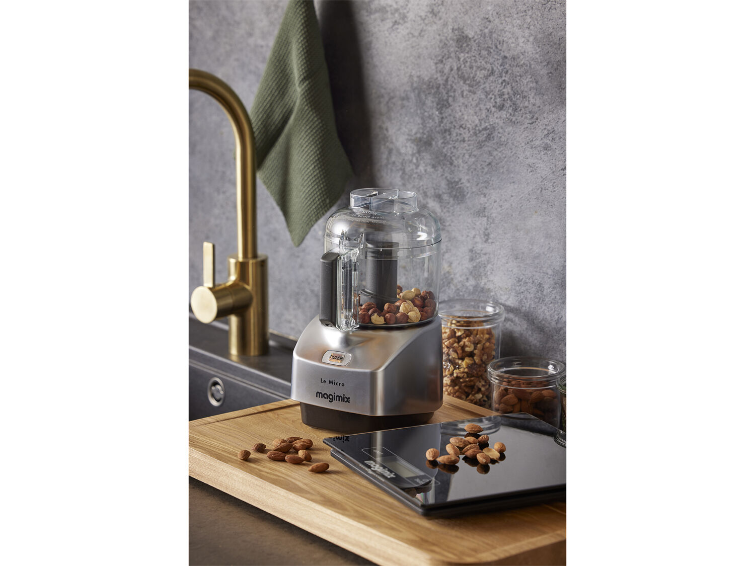 K&oslash;kkenv&aelig;gt Magimix 10 kg Sort Glas