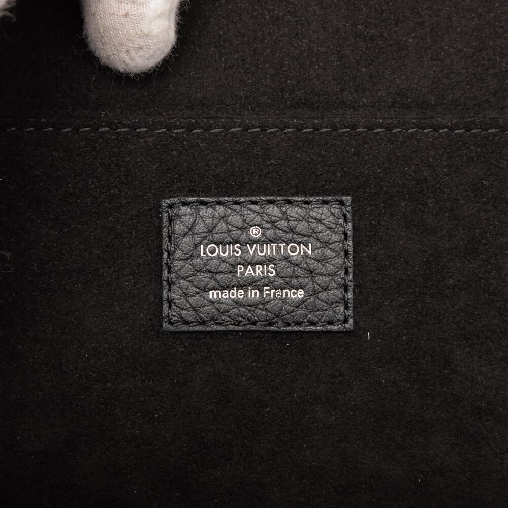 Louis Vuitton Clutch