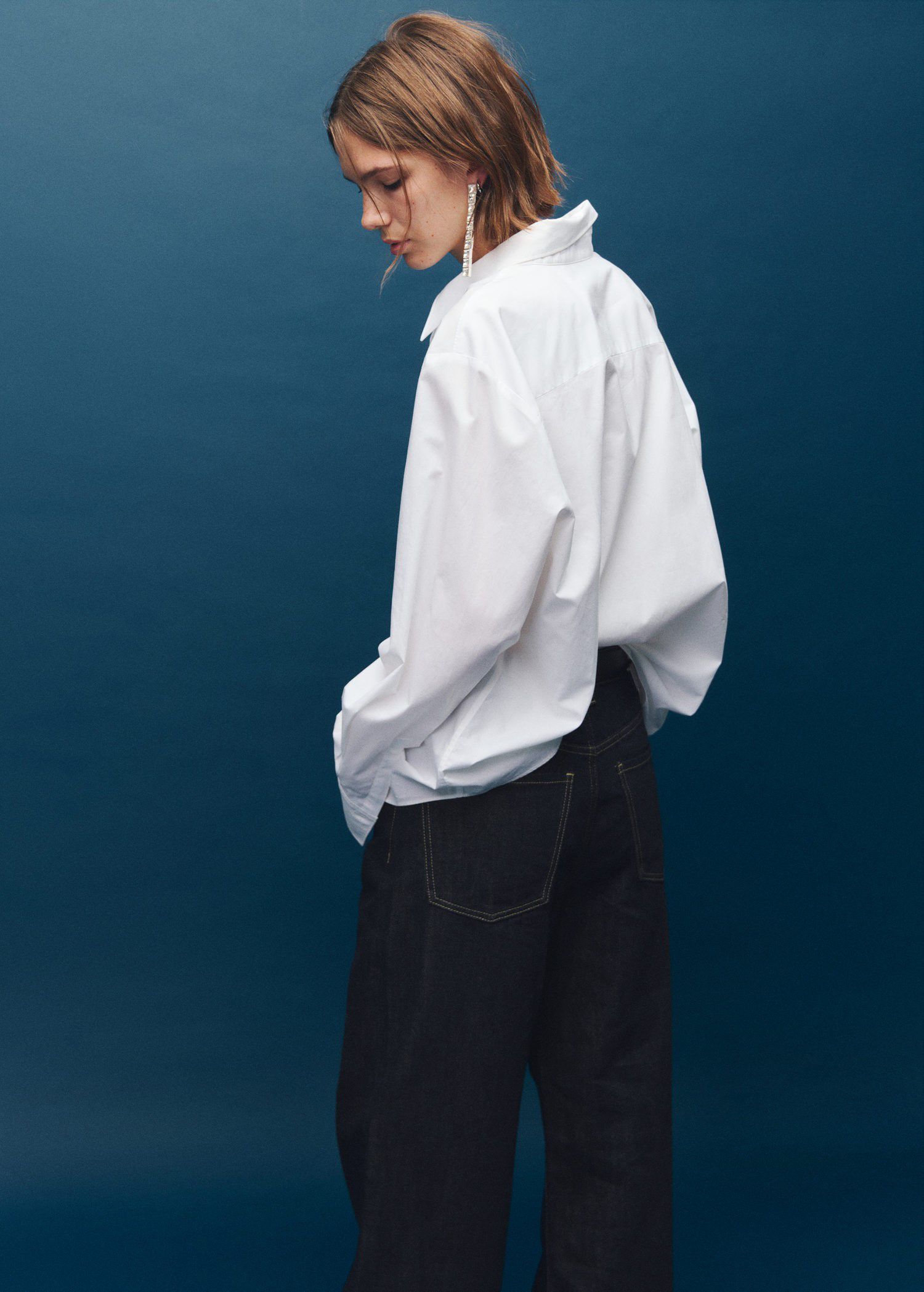 Wide-leg jeans with buttons