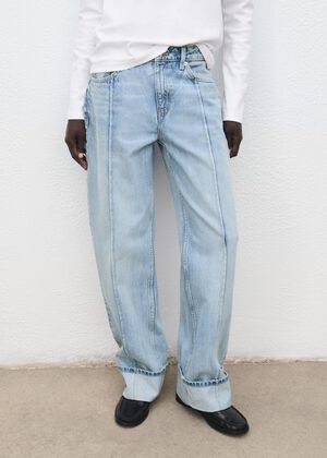 Wide-leg jeans with turn-up hem