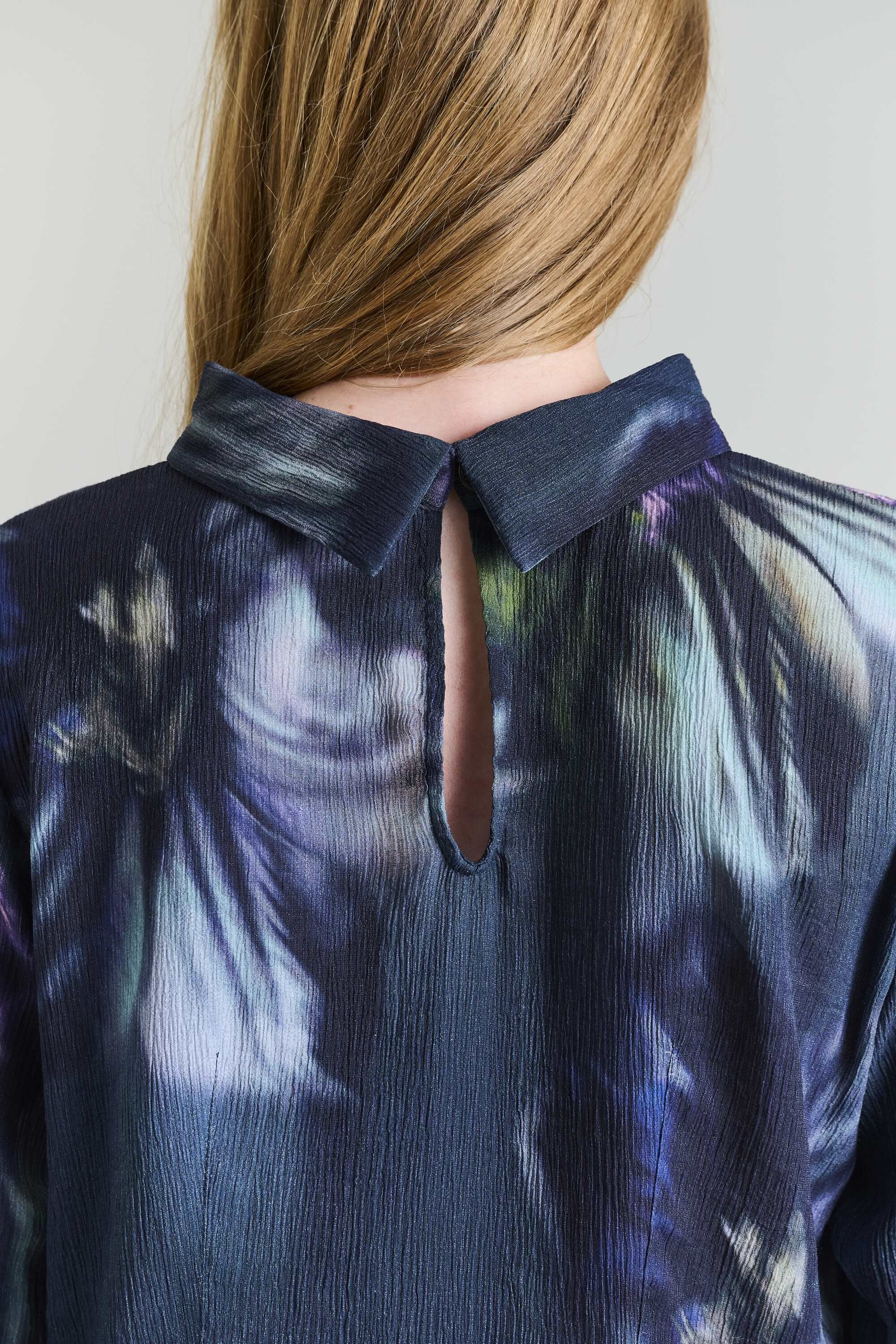 Transition flower bluse