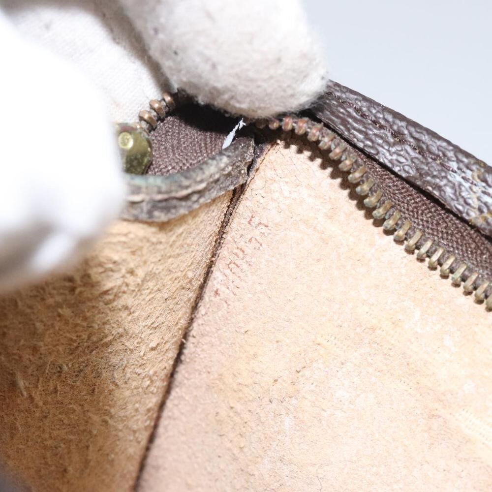 Louis Vuitton Poche Toilette