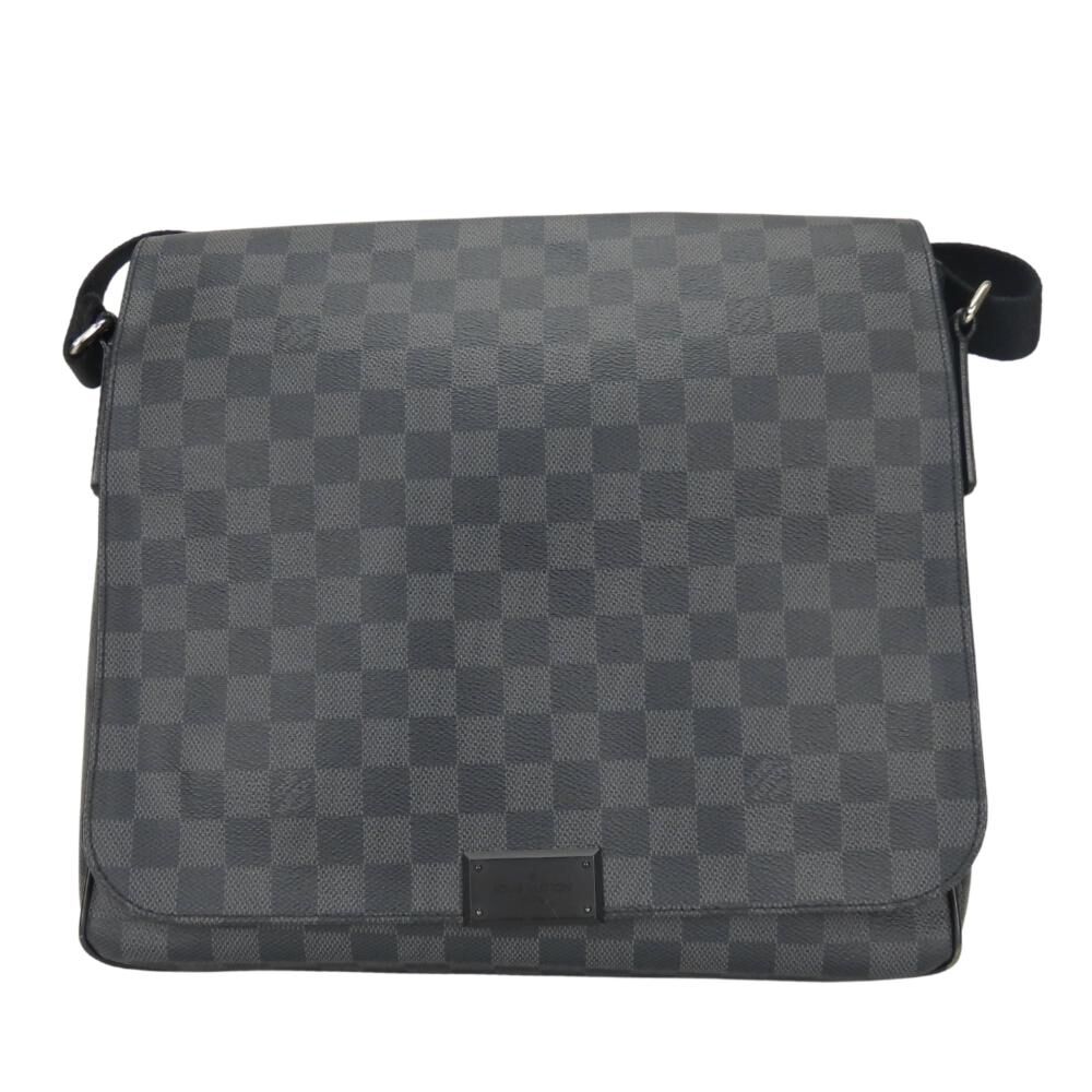 Louis Vuitton District