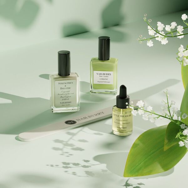 NAILBERRY Strengthen & Breathe Base Coat 15 ml