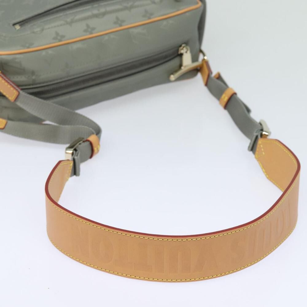 Louis Vuitton Shoulder Bags