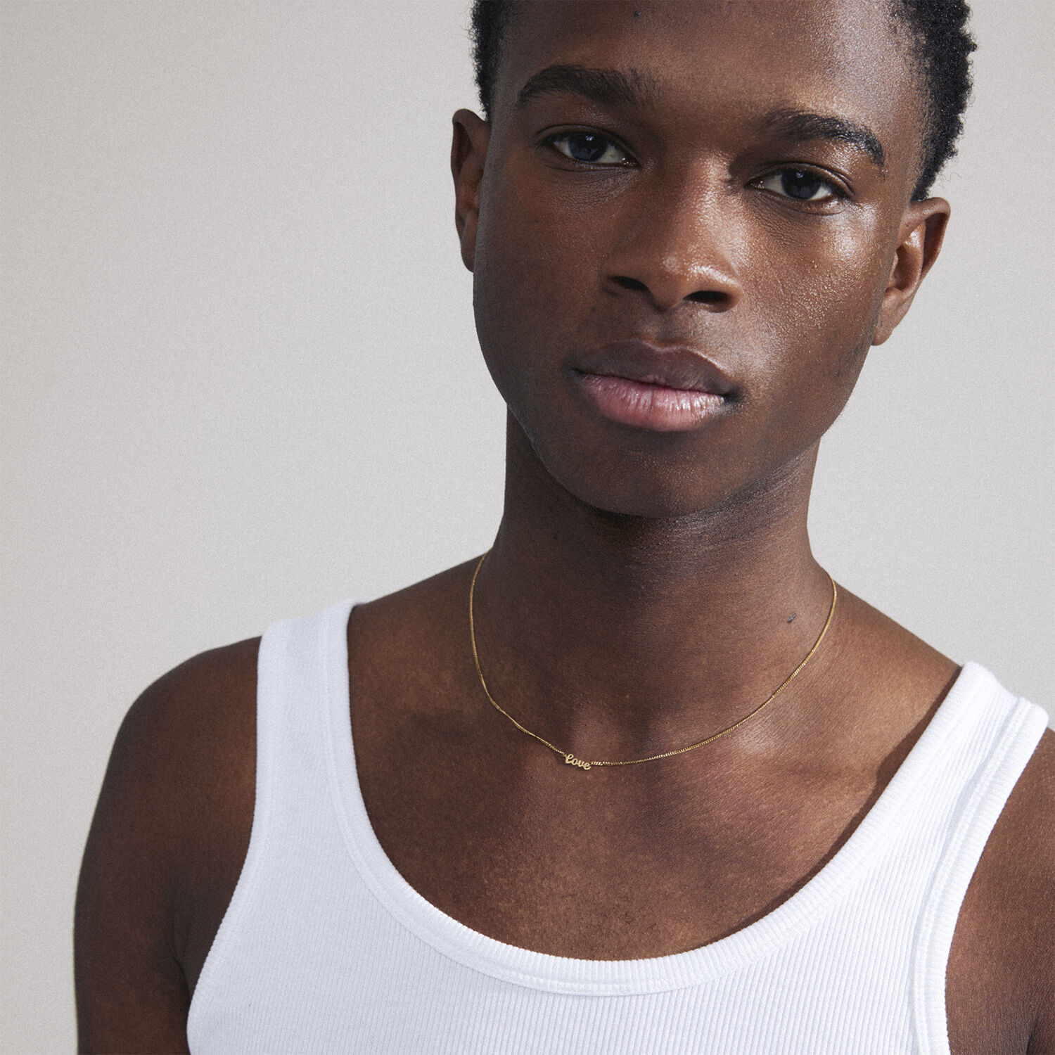 Halsk&aelig;de : Love tag : Guldbelagt