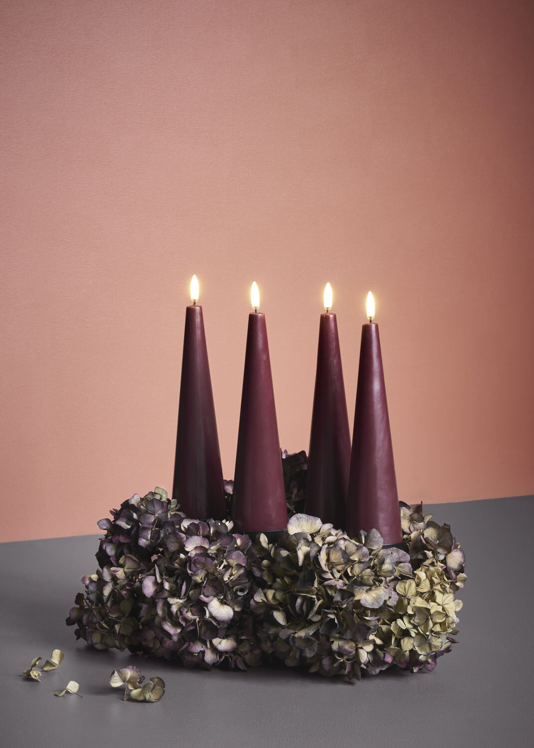 Giftbox w. spike, remote, LED cone candle, Wine red, Smooth,