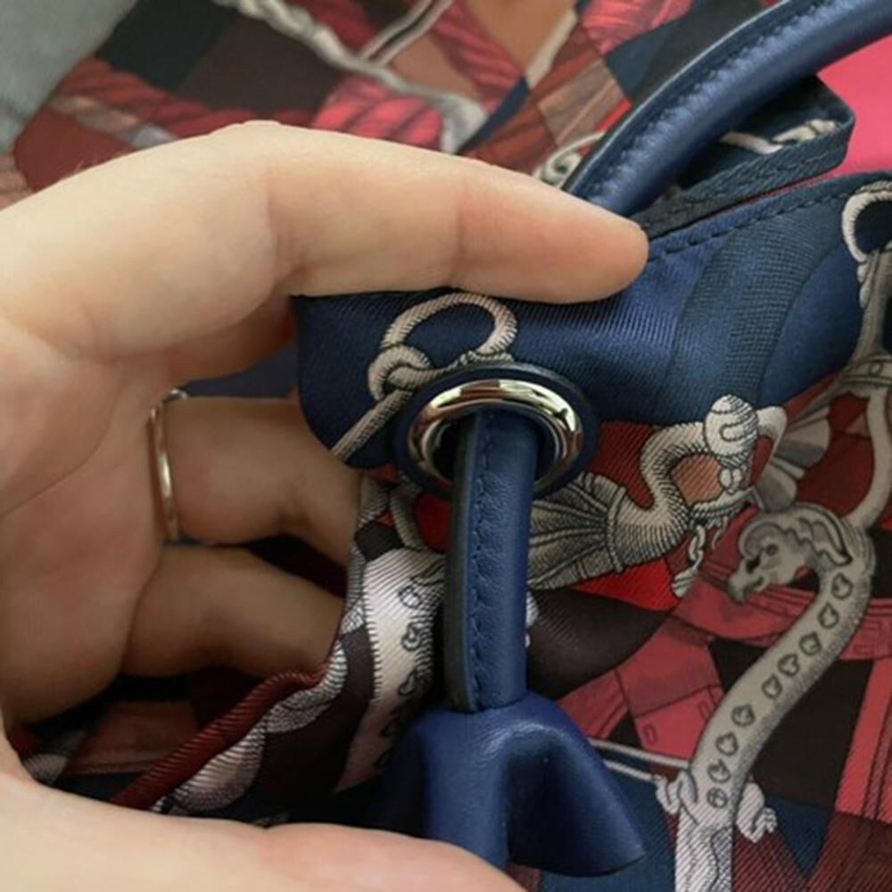 Herm&Atilde;&uml;s Shoulder Bag