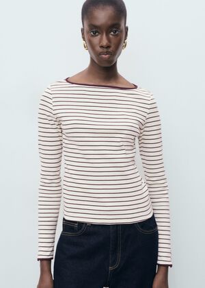 Cotton t-shirt with buttoned cuffs
