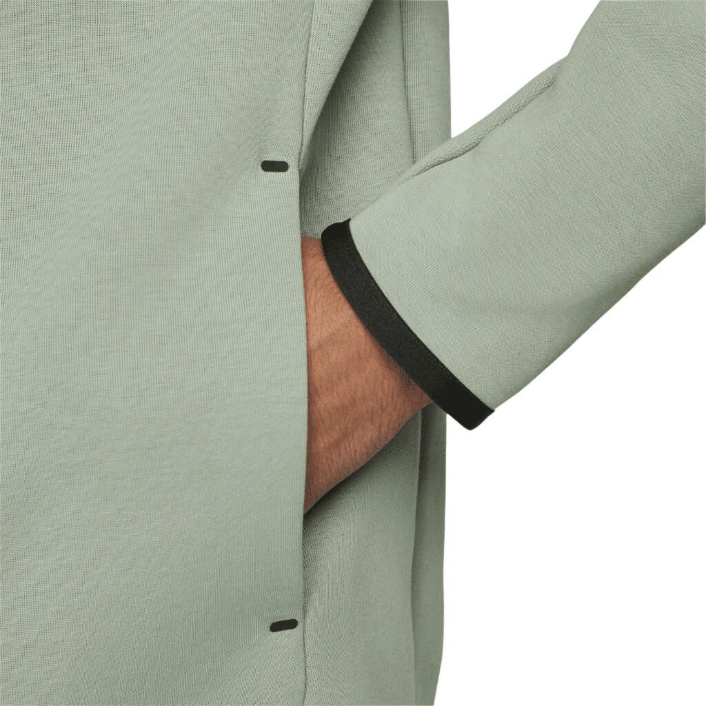 sportswear tech fleece