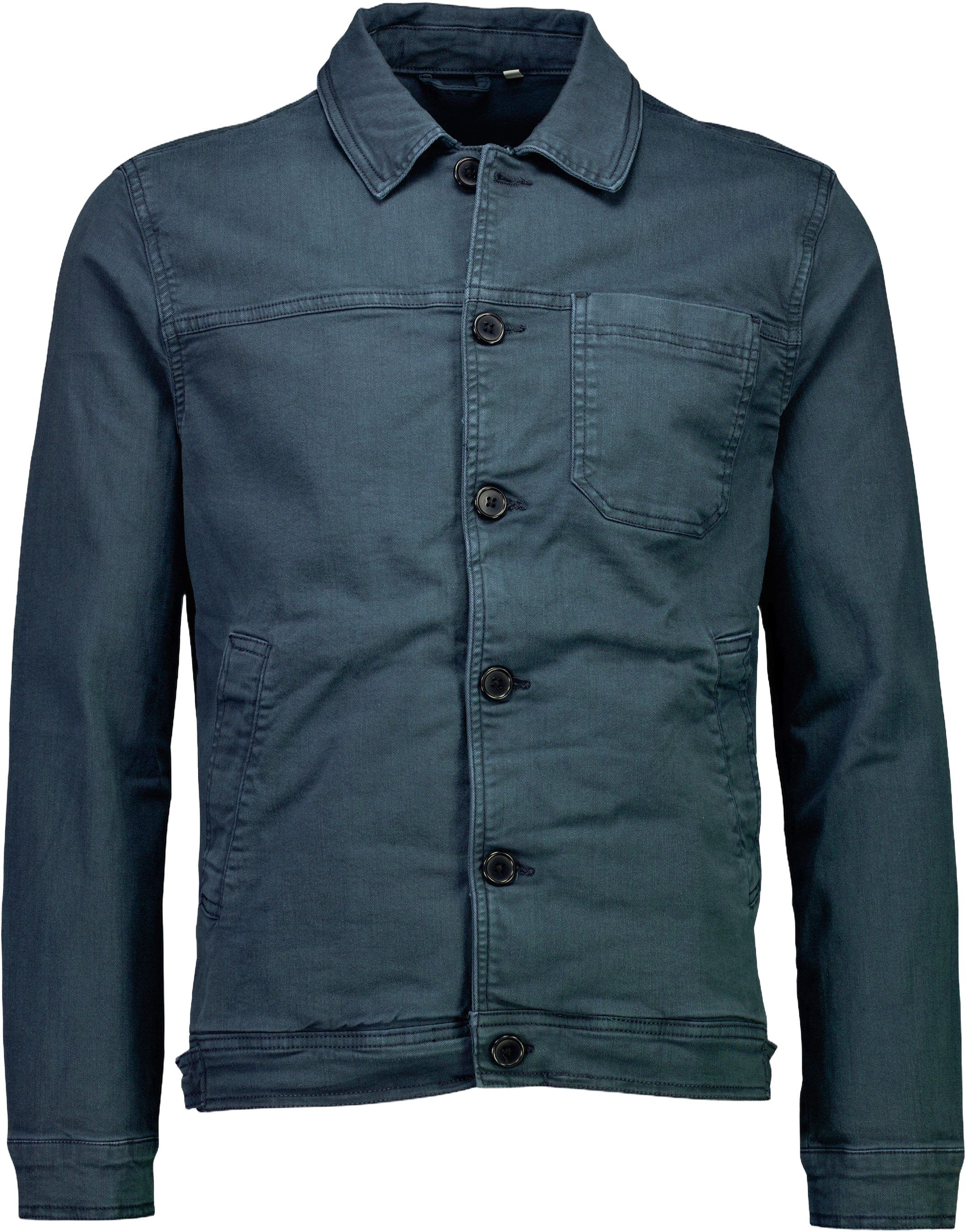 Cropped length overshirt