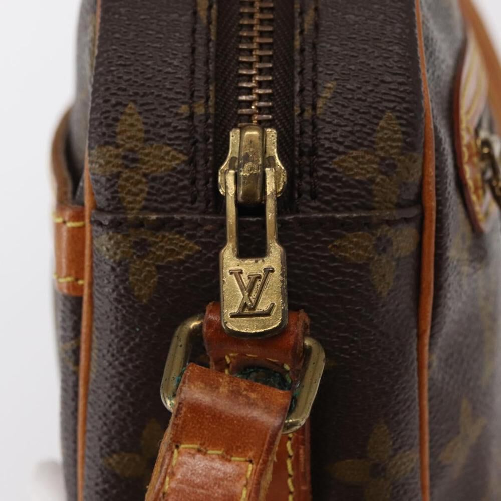 Louis Vuitton Shoulder Bags