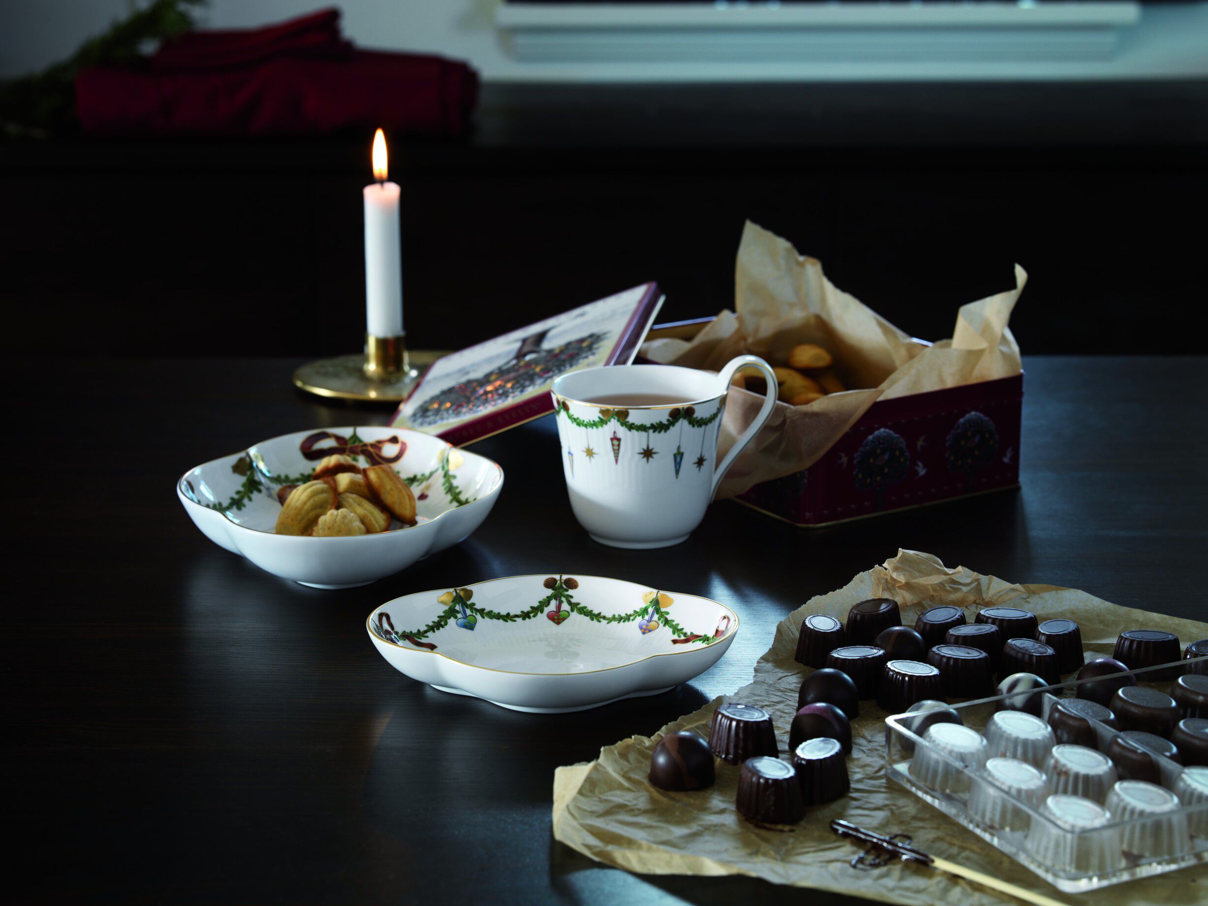 Stjerne Riflet Jul 22 cm. fad