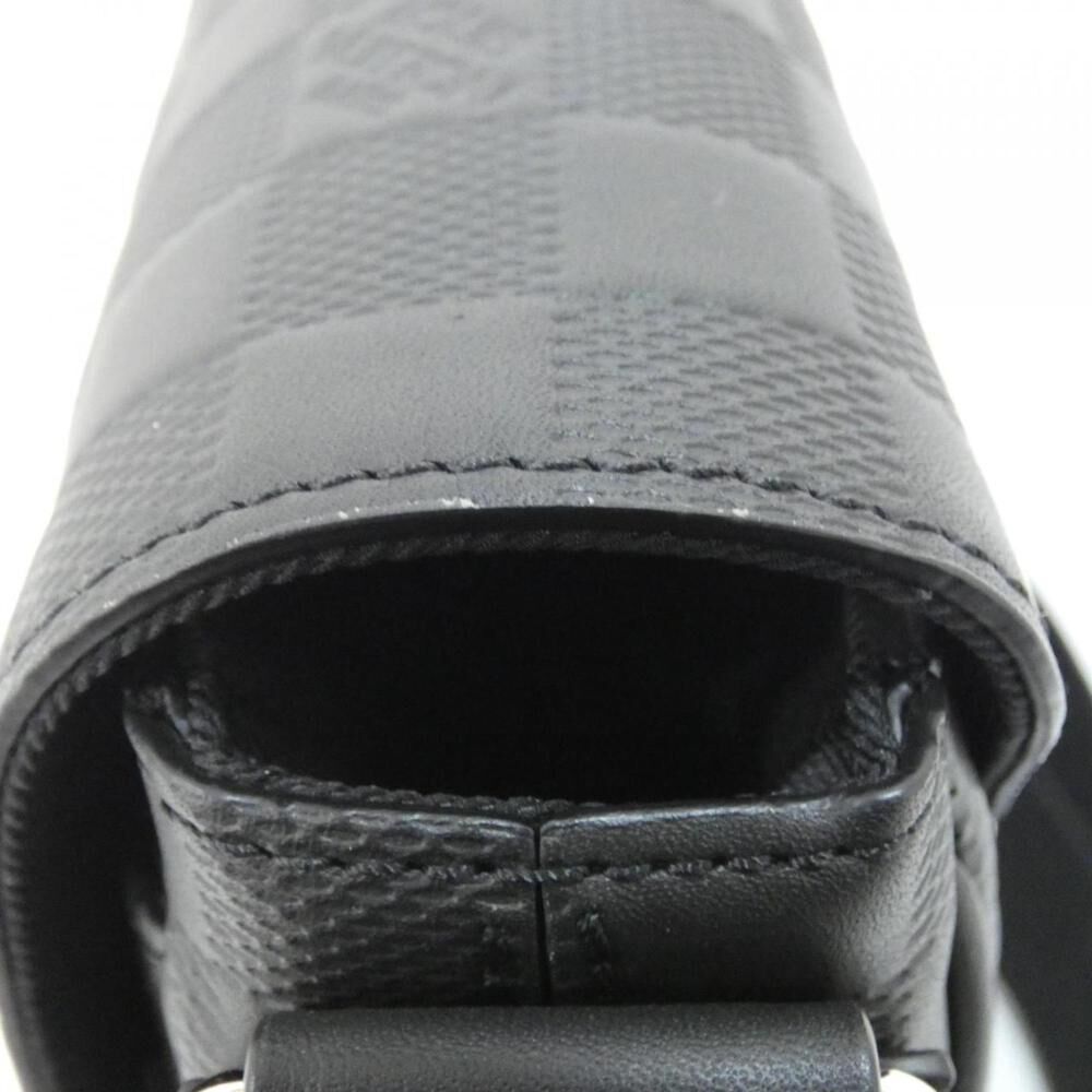 Louis Vuitton Messenger