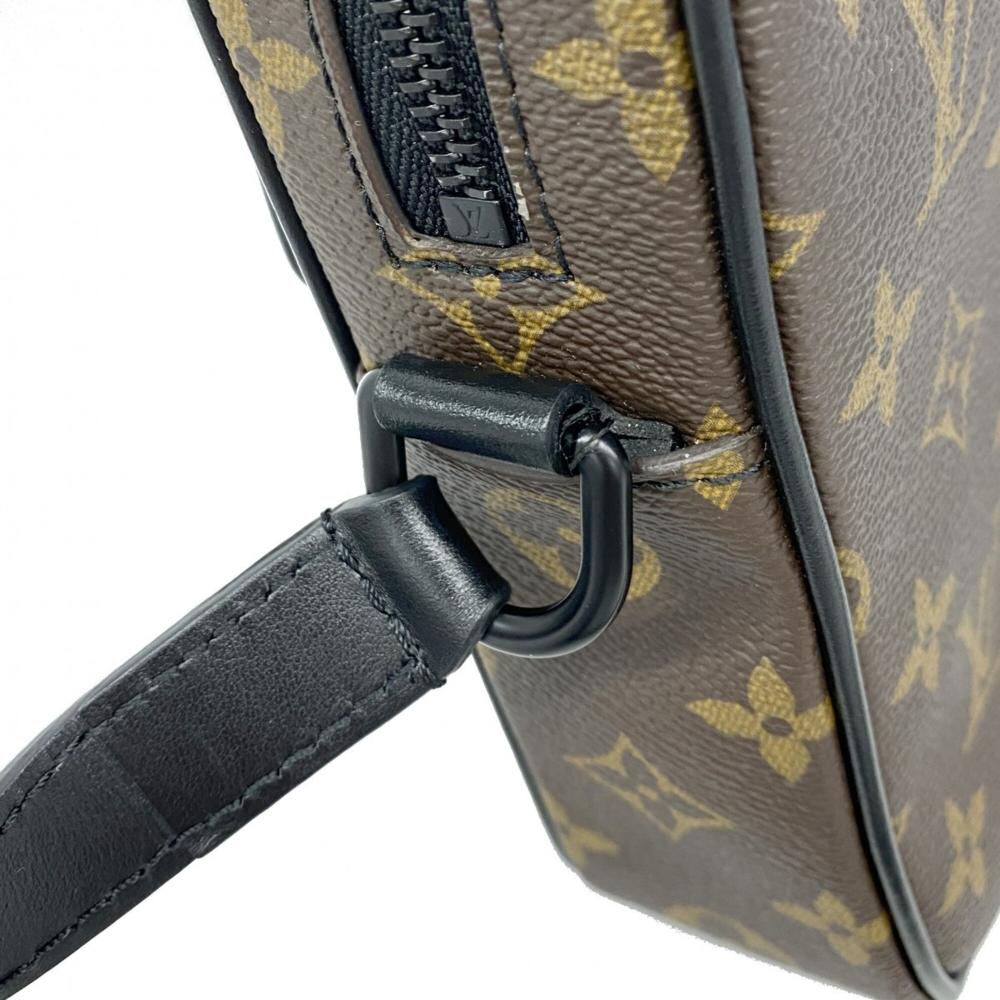 Louis Vuitton Shoulder Bags