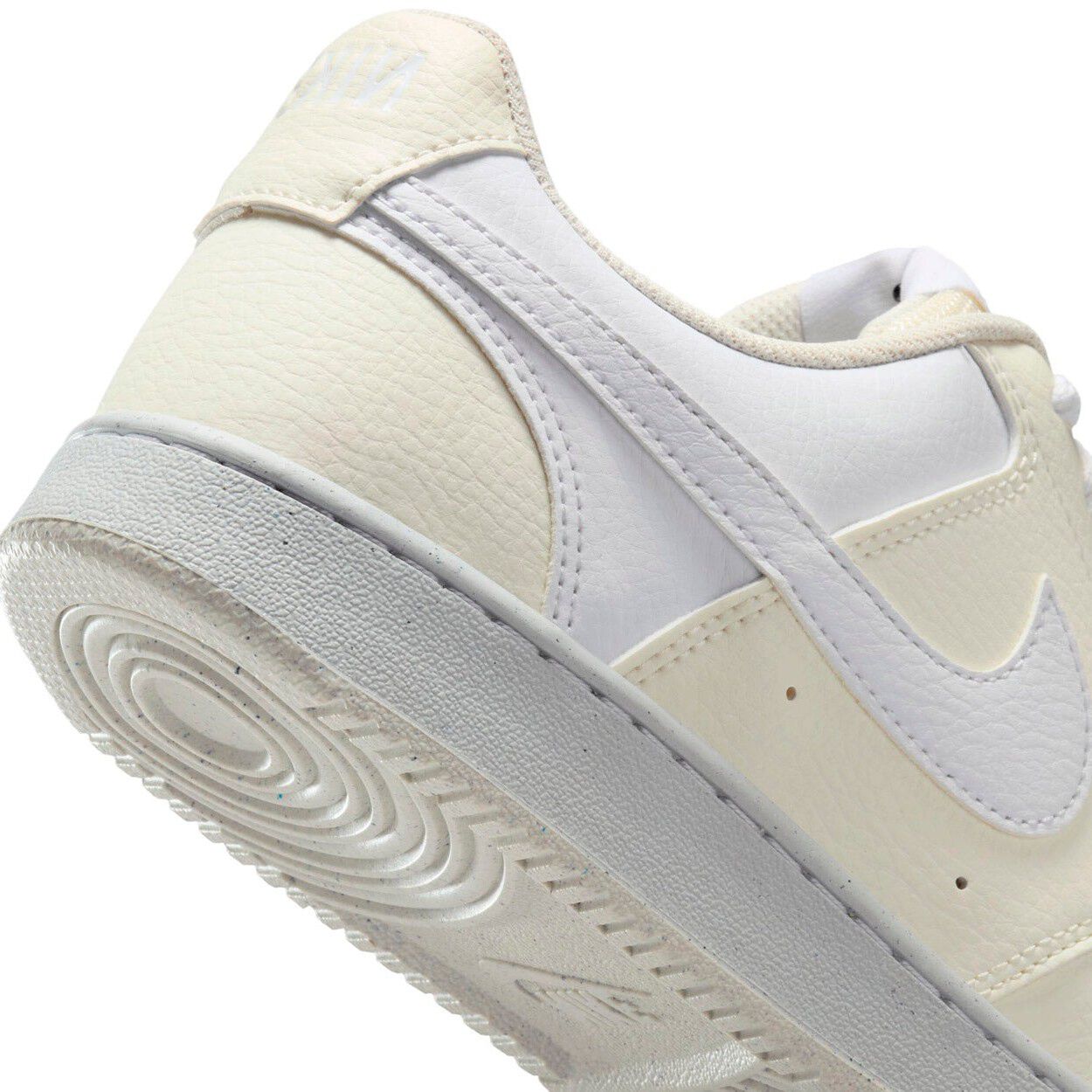 COURT VISION LOW NEXT NATURE SNEAKERS