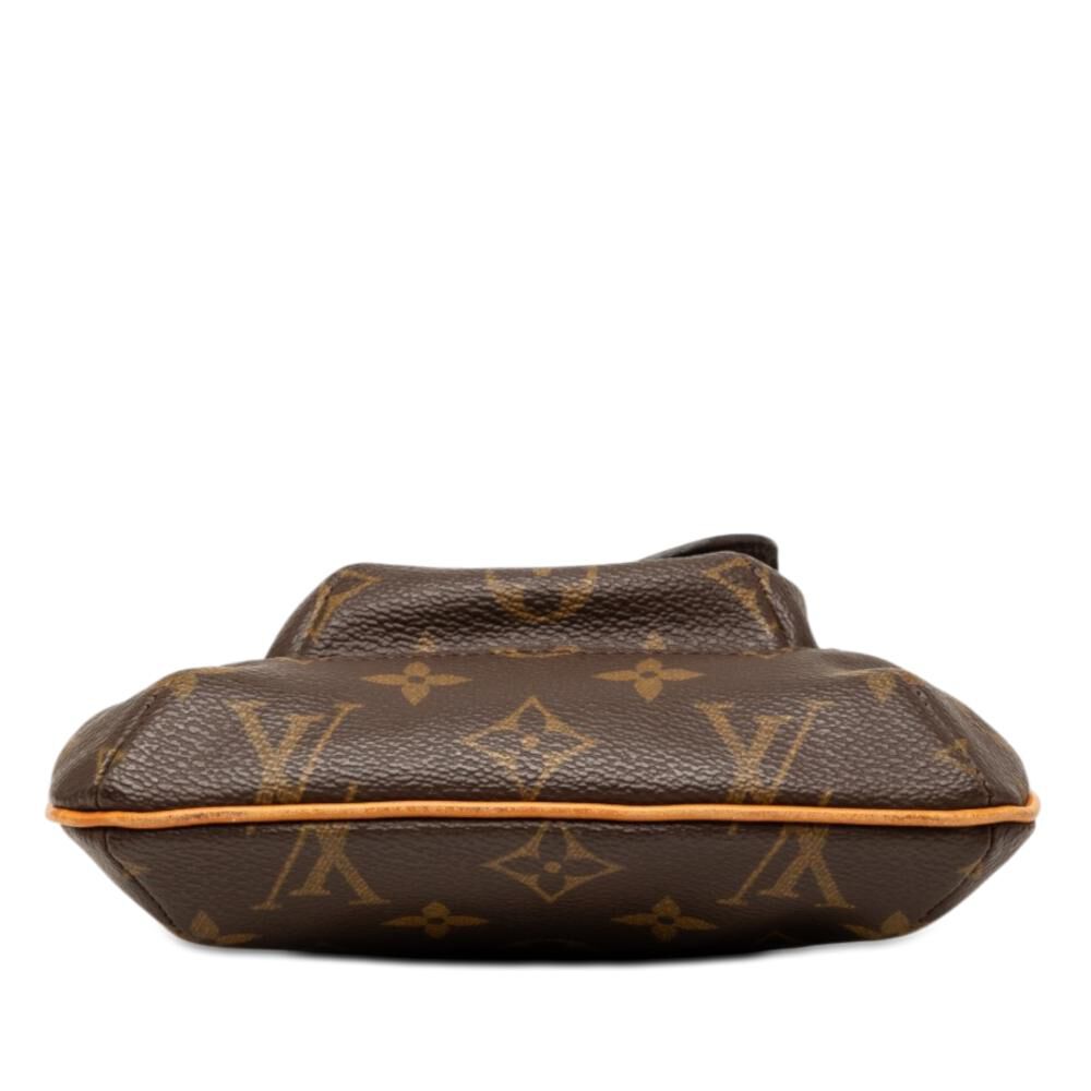 Louis Vuitton Clutch