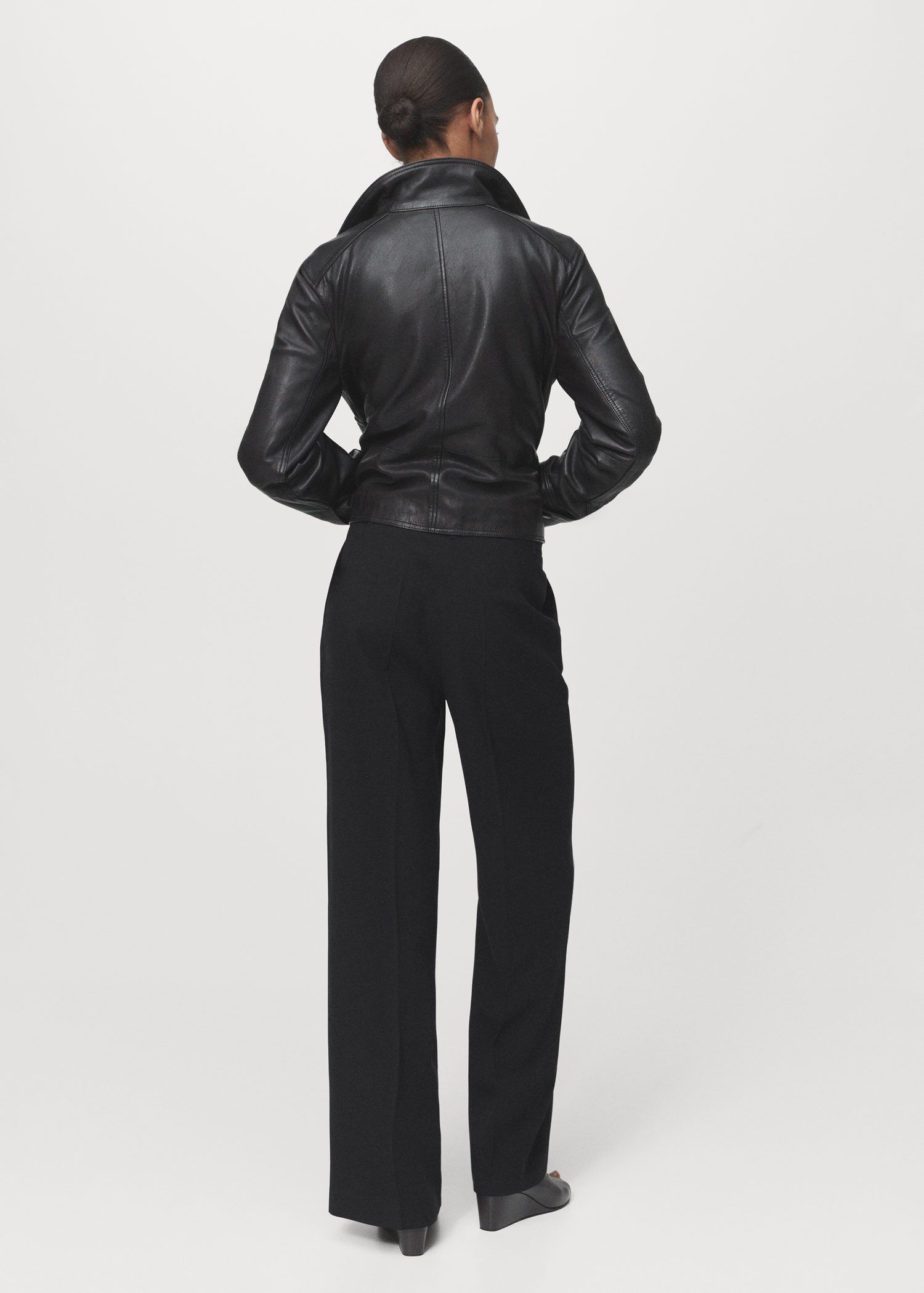 Straight mid-rise trousers