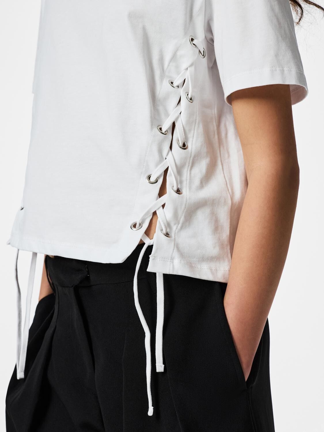 PCFENJA SS TIE DETAIL T-SHIRT JSR D