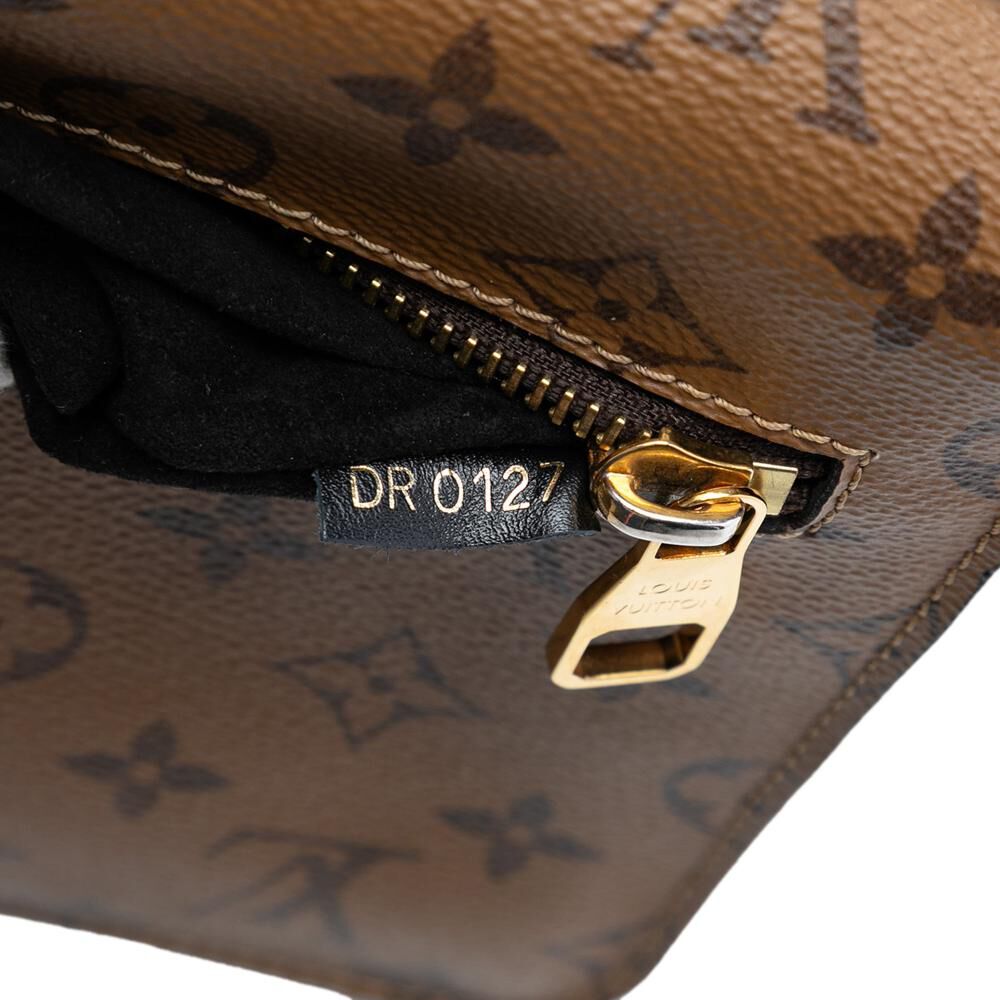 Louis Vuitton Shoulder Bags