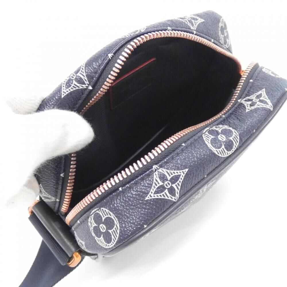 Louis Vuitton Shoulder Bags