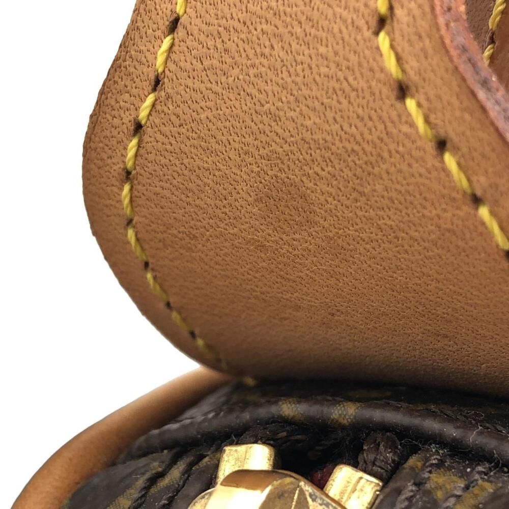 Louis Vuitton Croissant