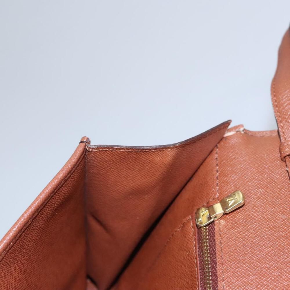 Louis Vuitton Shoulder Bags