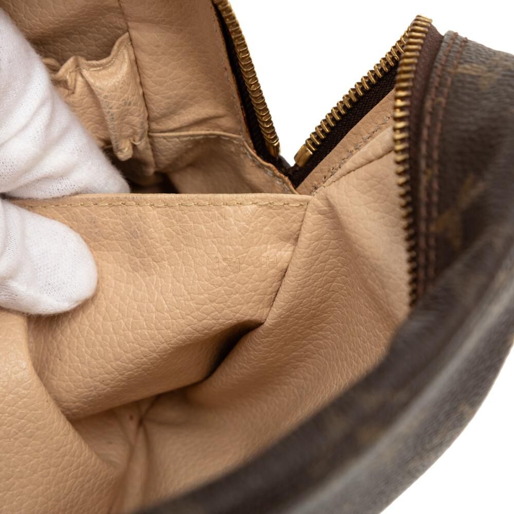 Louis Vuitton Trousse Toilette