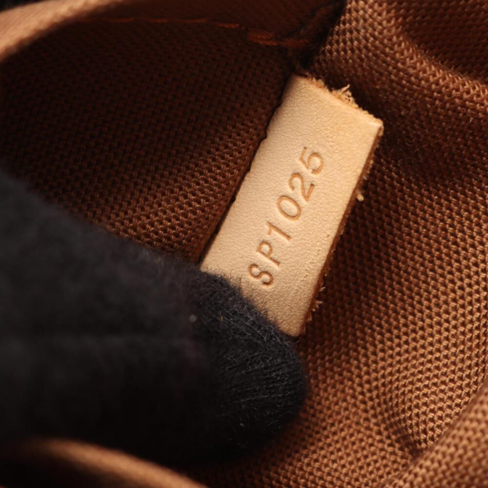 Louis Vuitton Batignolles