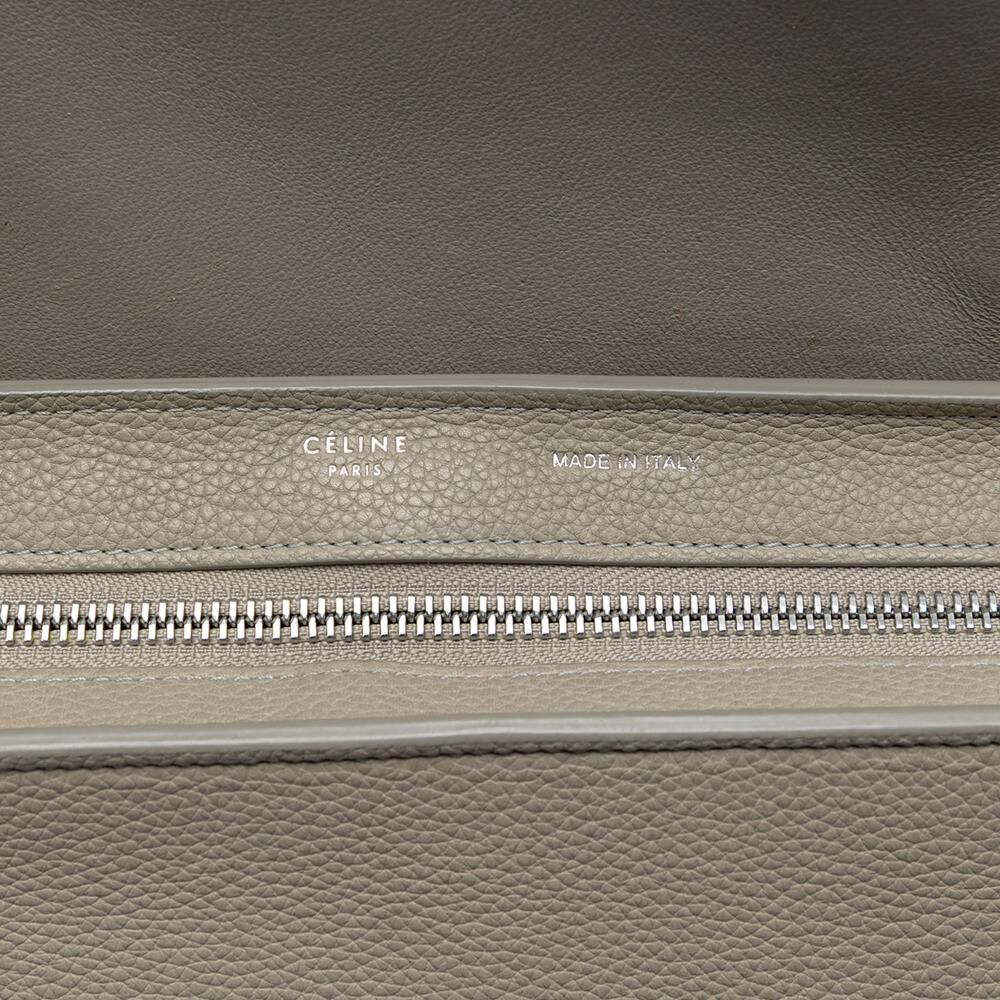 C&eacute;line Trapeze