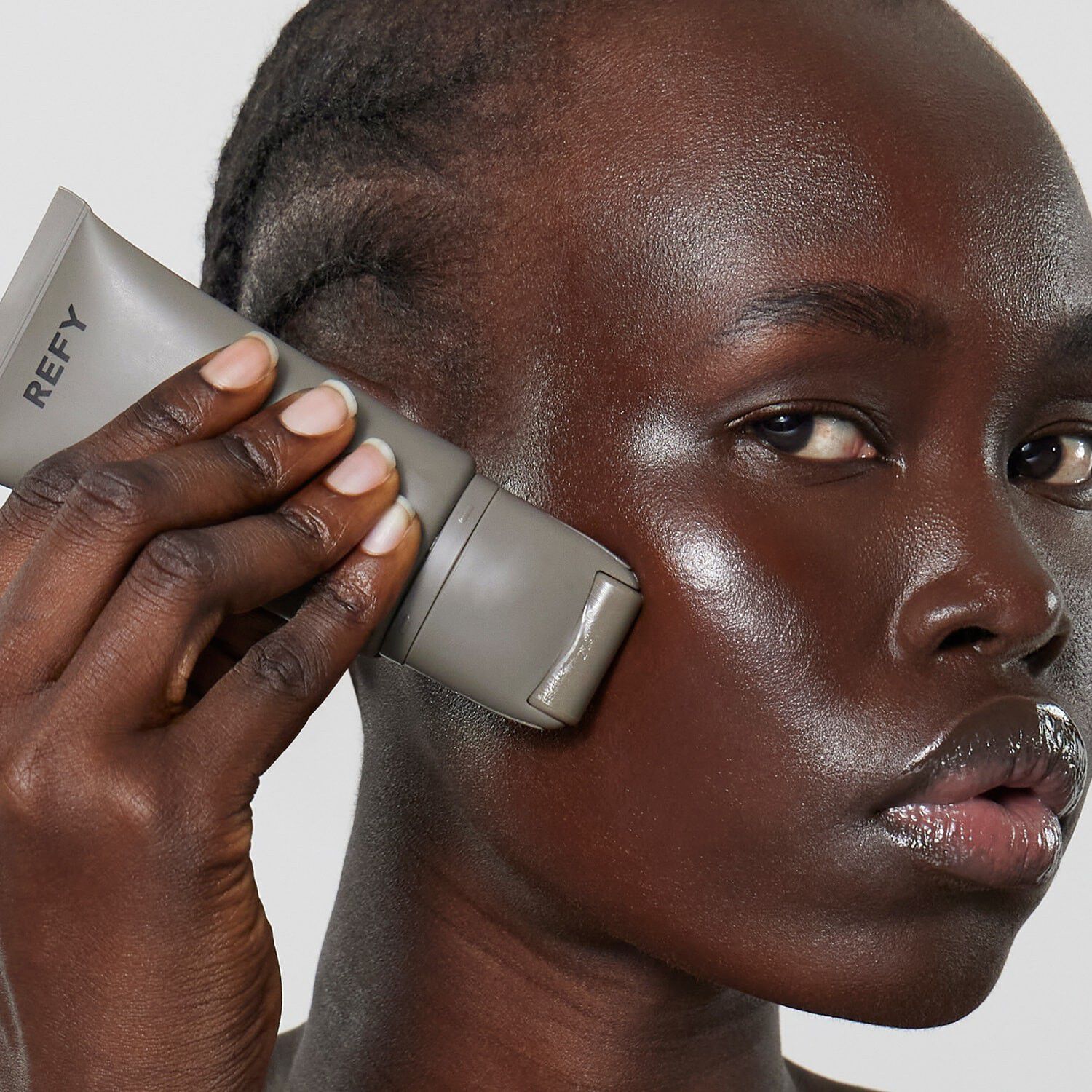 Glow & Sculpt Primer - Fugtgivende serumbase med niacinamid