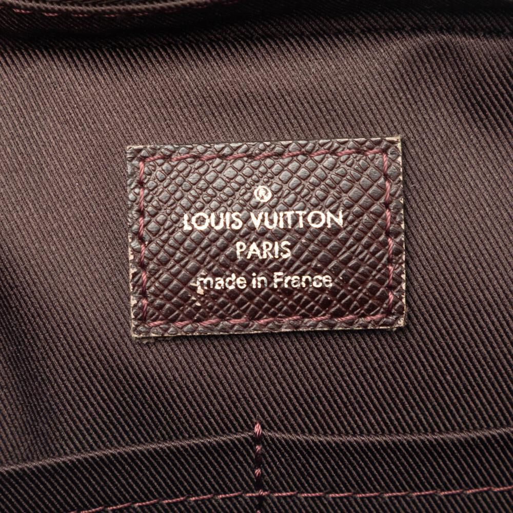 Louis Vuitton Porte Documents Voyage