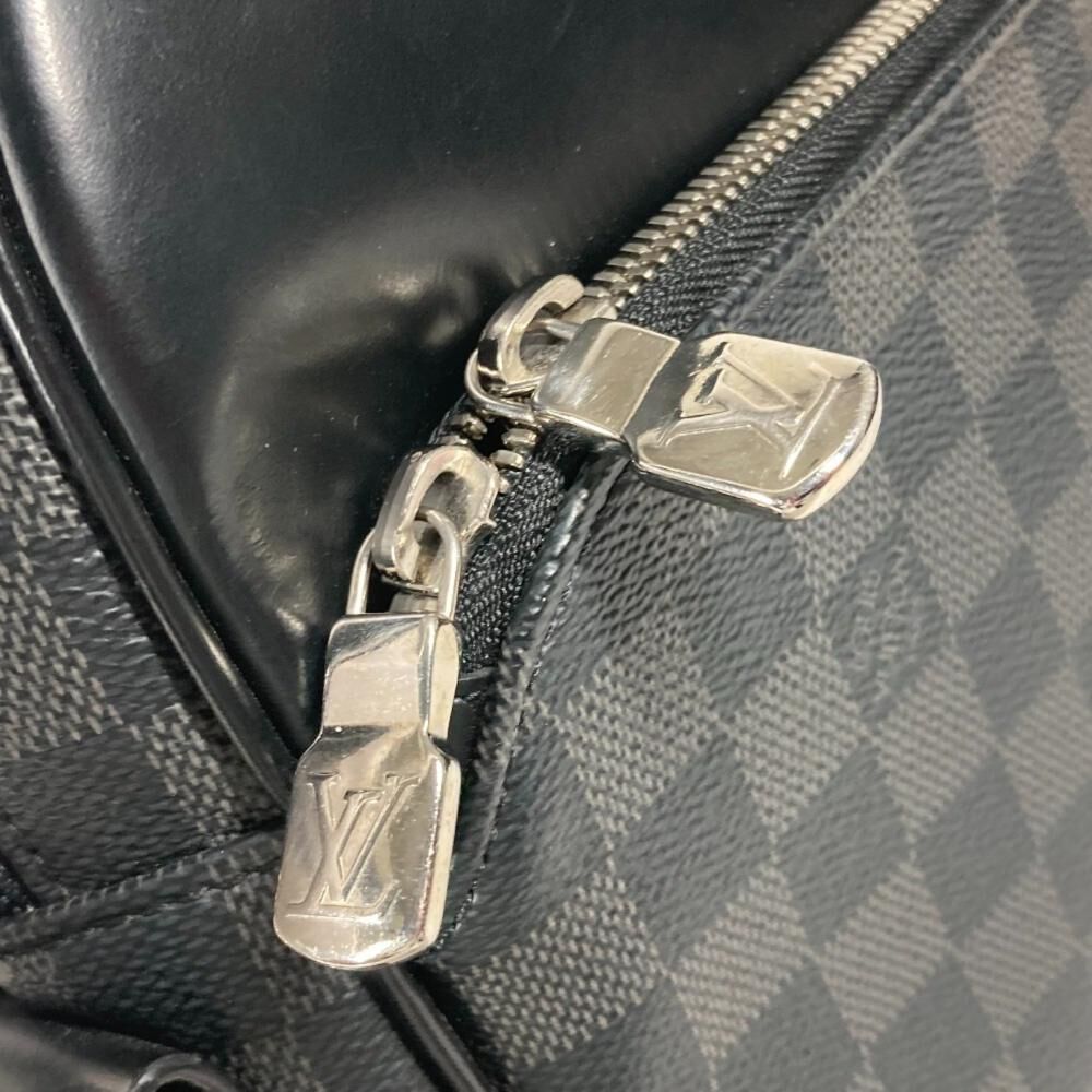 Louis Vuitton Messenger