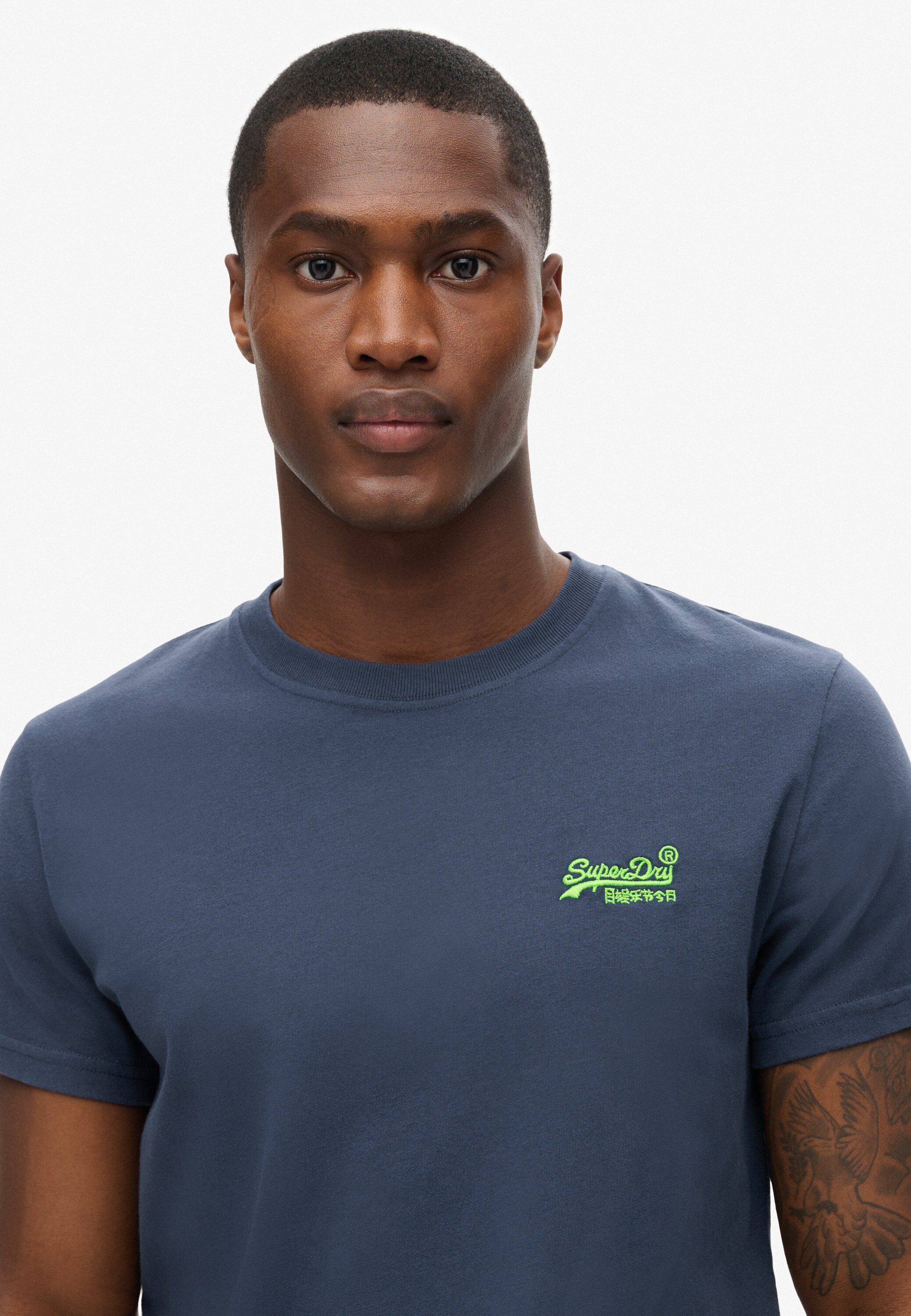 ESSENTIAL LOGO EMB TEE