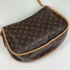 Louis Vuitton Menilmontant