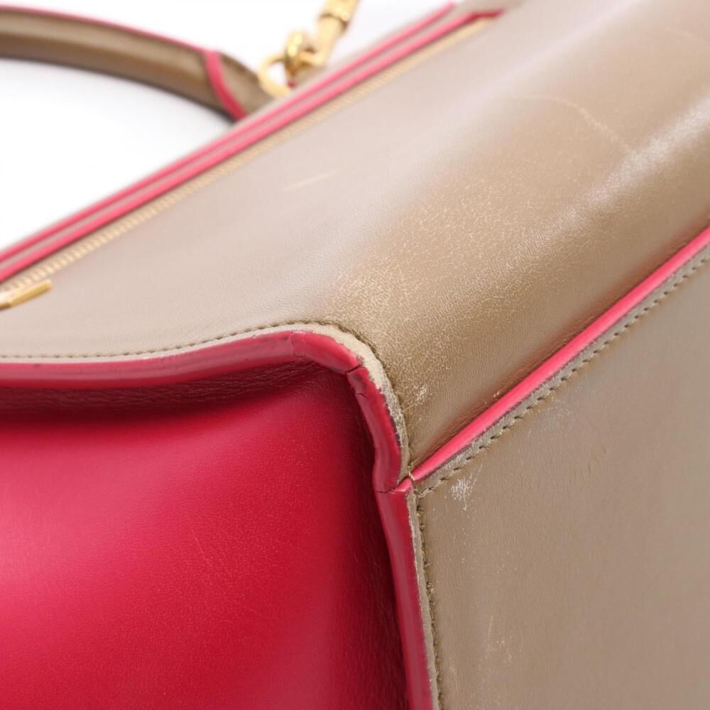 C&eacute;line Trapeze