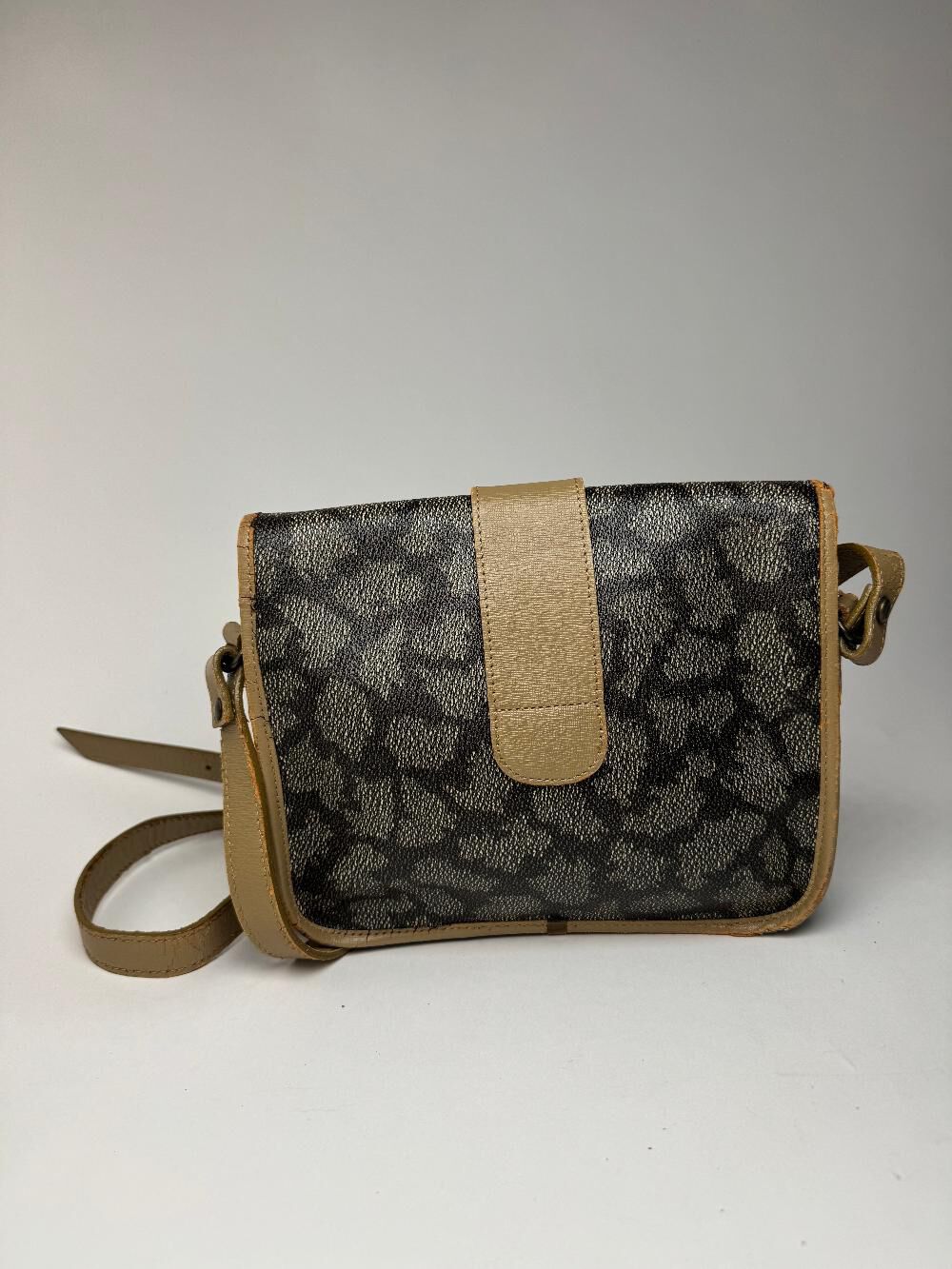 Yves Saint Laurent Crossbody Bag