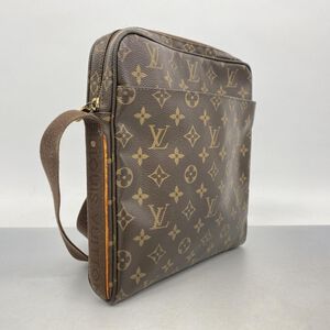 Louis Vuitton Shoulder Bags