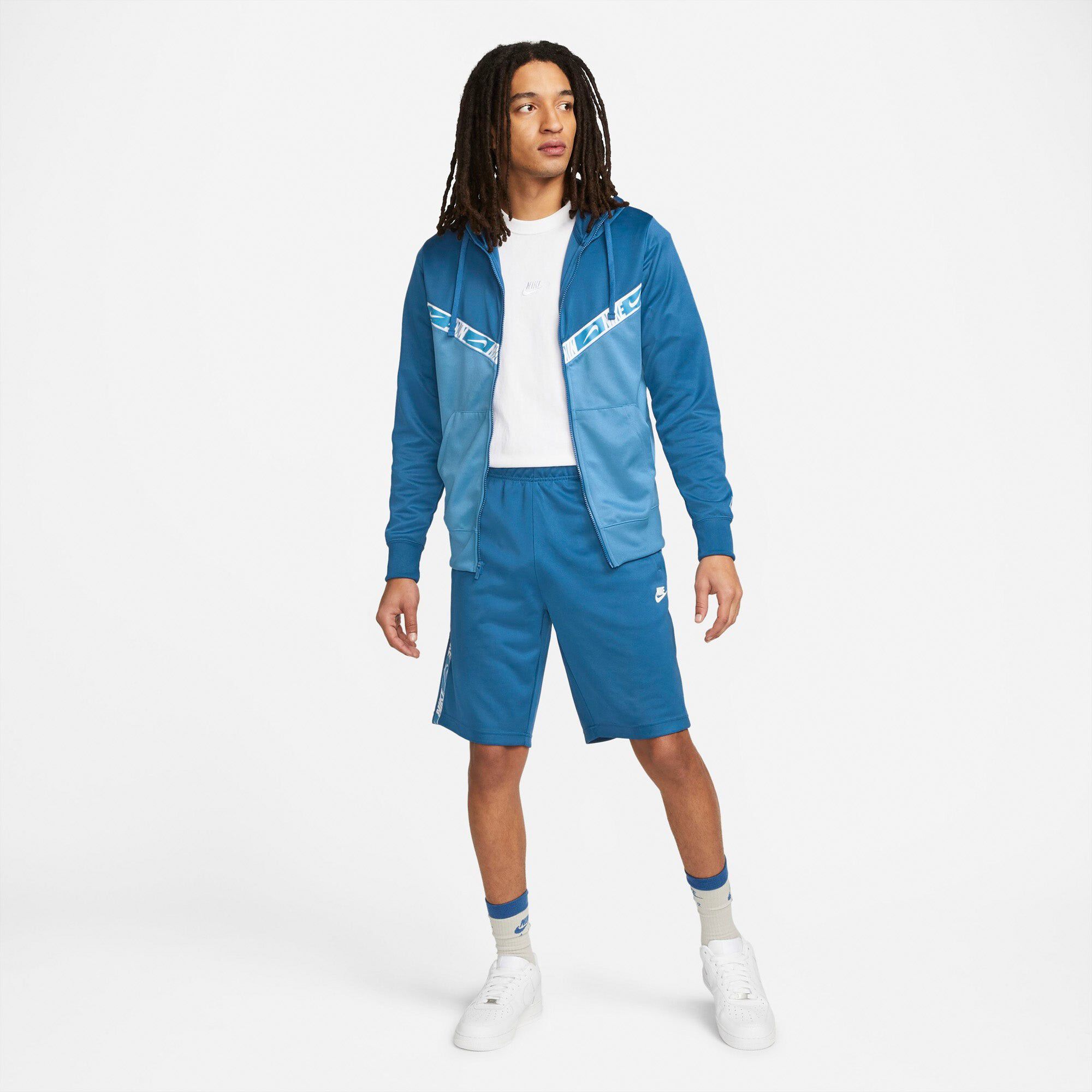 Sportswear Repeat h&aelig;ttetr&oslash;je