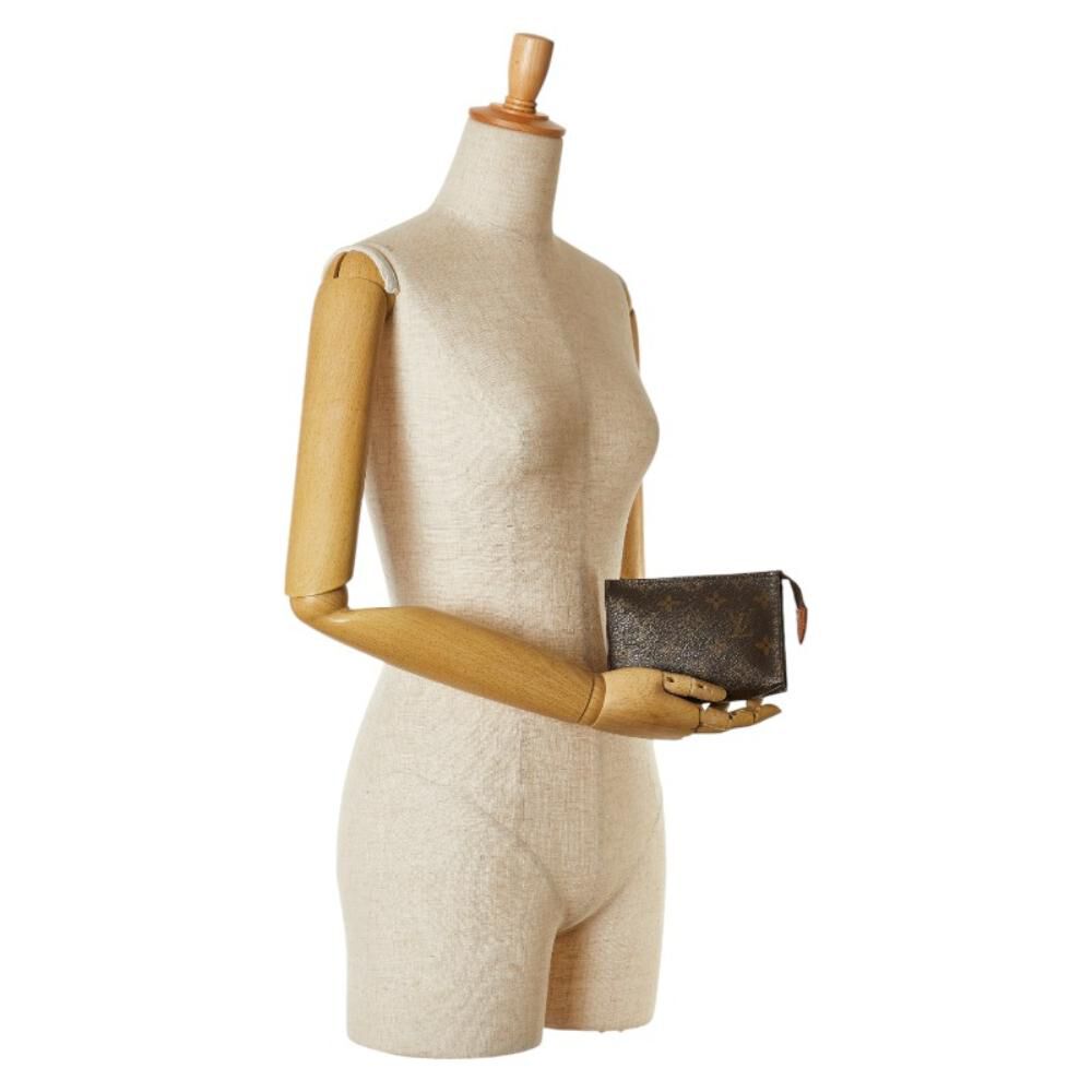 Louis Vuitton Clutch