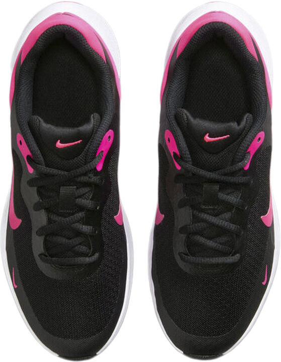 Revolution 7 sneakers